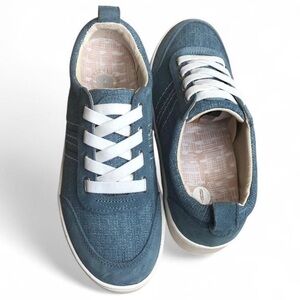 Revitalign Women's Size 7.5D Dara Orthotic Canvas Slip-On Sneakers Blue